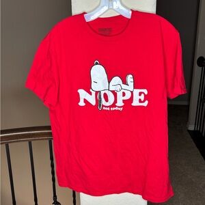 Peanuts Hybrid Apparel Red Snoopy T-Shirt Size L 100% Cotton Graphic